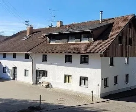 Lämmchen Erholung Im Grünen Mit Kurzen Wegen Zu Seen Und Stadt *