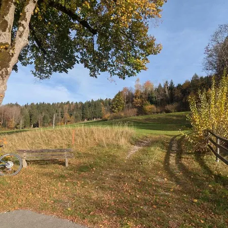 Laemmchen Erholung Im Gruenen Mit Kurzen Wegen Zu Seen Und Stadt * זולצברג